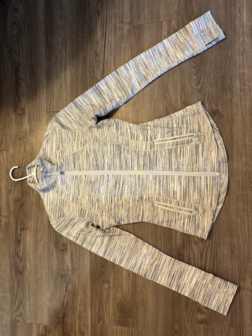 Lululemon Define Jacket-Space Dye Camo White Silver Spoon-Size 4